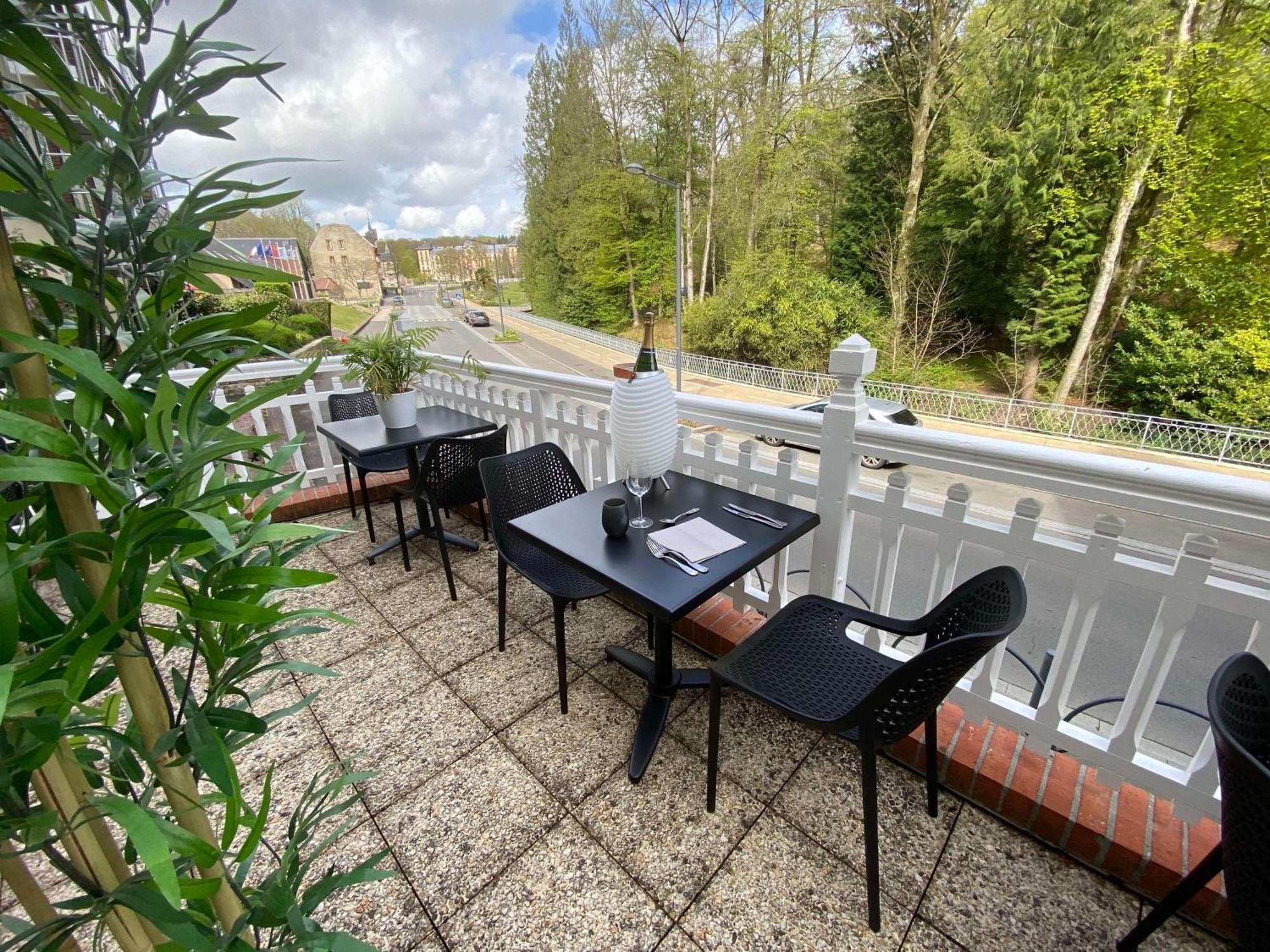 Brit Hotel & Spa Le Roc Au Chien Bagnoles de l'Orne Normandie Eksteriør billede